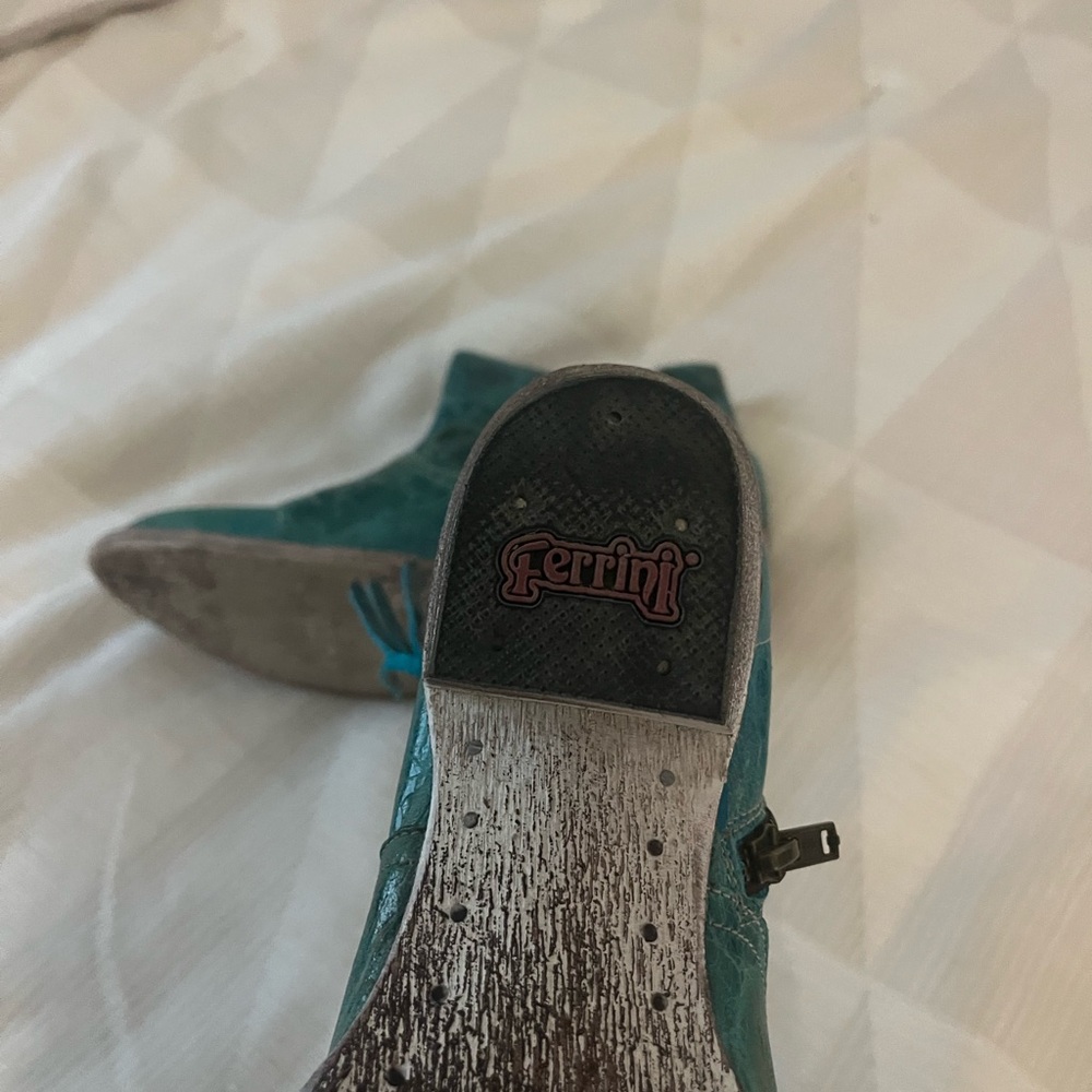 Ferrini Fringe Turquoise Booties 9B - Picture 5 of 8